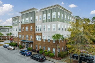 Parker Point in Charleston, SC - Foto de edificio - Building Photo
