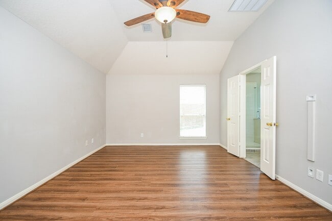 707 New Pines Dr