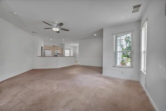 511 SW Treasure Cove in Port St. Lucie, FL - Building Photo - Building Photo