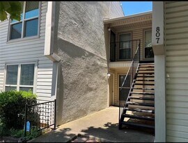 807 Cardinal Creek Blvd in Norman, OK - Building Photo