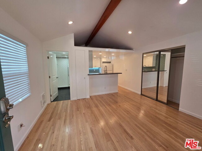 311 N Venice Blvd in Los Angeles, CA - Building Photo - Building Photo