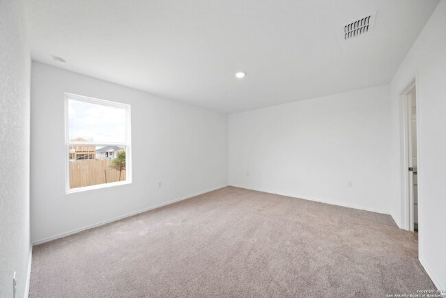 1422 Laima Curve in San Antonio, TX - Building Photo - Building Photo