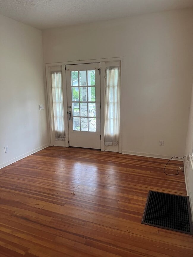 property at 1920 8th St