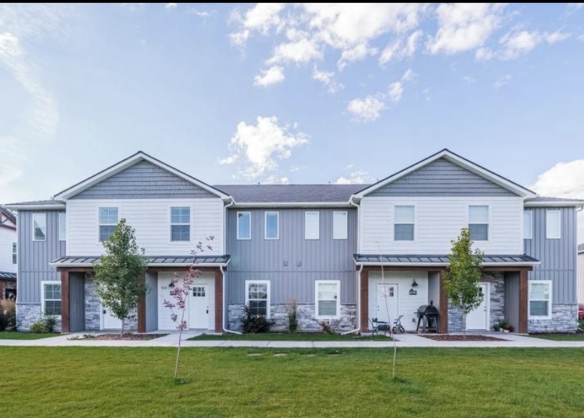 359 N 3rd W, Unit 303 in Rigby, ID - Foto de edificio