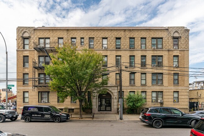 3118 Newtown Ave