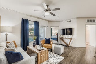 Ventana Plum Creek in Kyle, TX - Building Photo - Building Photo