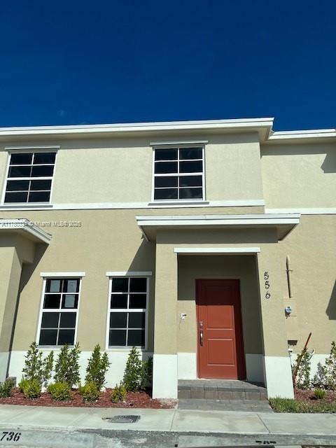 556 NE 4th St in Florida City, FL - Building Photo