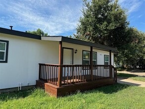 600 Terry Rd in Hurst, TX - Building Photo - Building Photo