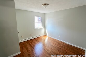 627 Beach St in Revere, MA - Building Photo - Building Photo