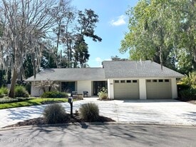 108 Abalone Ln E in Palm Valley, FL - Building Photo