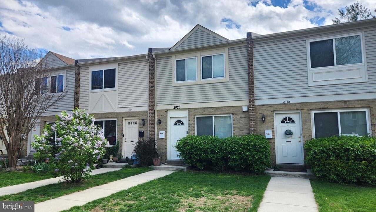 2028 6th St S in Arlington, VA - Building Photo