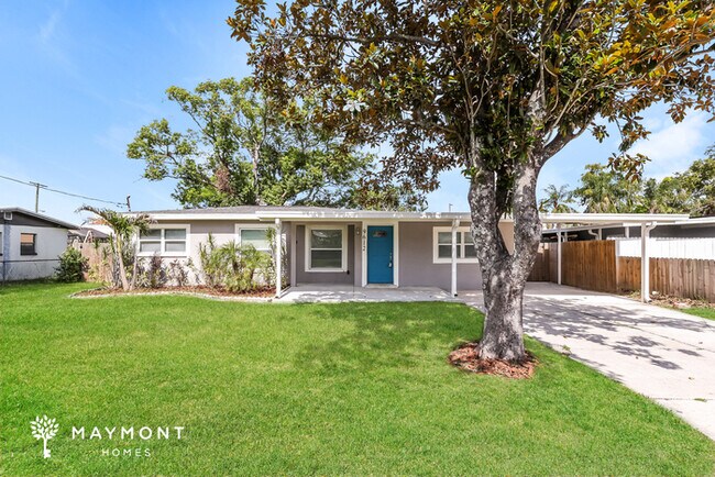 property at 9612 Pineridge Ave