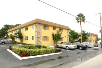 Poulos Village Apartments in Lantana, FL - Building Photo - Building Photo