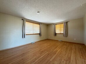37075 Northwest Dr in Windsor, CO - Building Photo - Building Photo