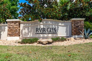 7534 SW Herrington Ln in Stuart, FL - Building Photo