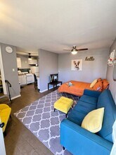 321 Sharer St in San Antonio, TX - Building Photo - Building Photo