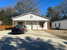 702 Carmen Ave, Unit A-2 in Fort Valley, GA - Building Photo
