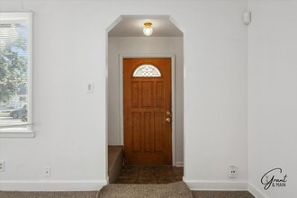 23091 Wellington Ave in Warren, MI - Building Photo - Building Photo