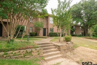5811 Hollytree Dr in Tyler, TX - Building Photo - Building Photo