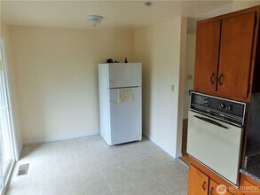 1719 147th Pl SE in Bellevue, WA - Building Photo - Building Photo