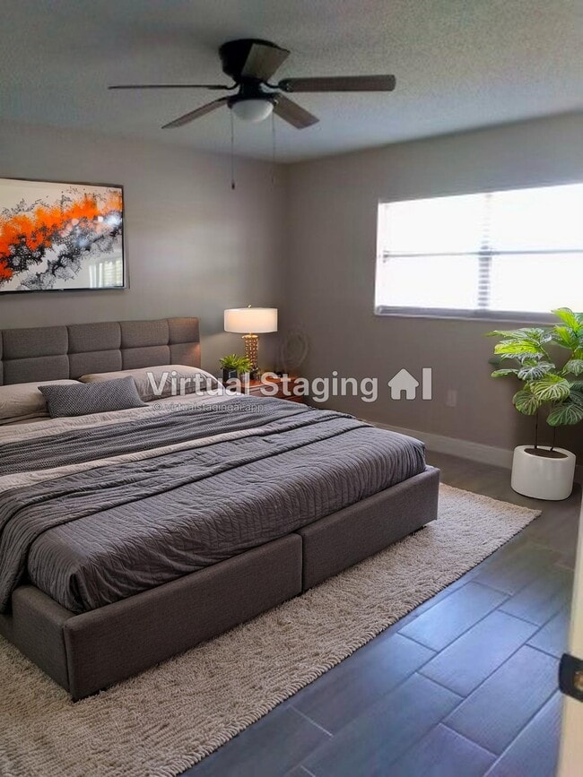 320 Northeast Boulevard N in St. Petersburg, FL - Building Photo - Building Photo