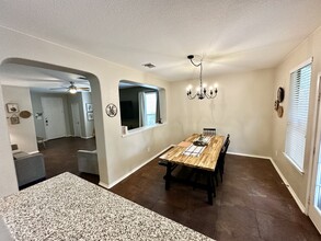 935 Spello Cir in San Antonio, TX - Building Photo - Building Photo