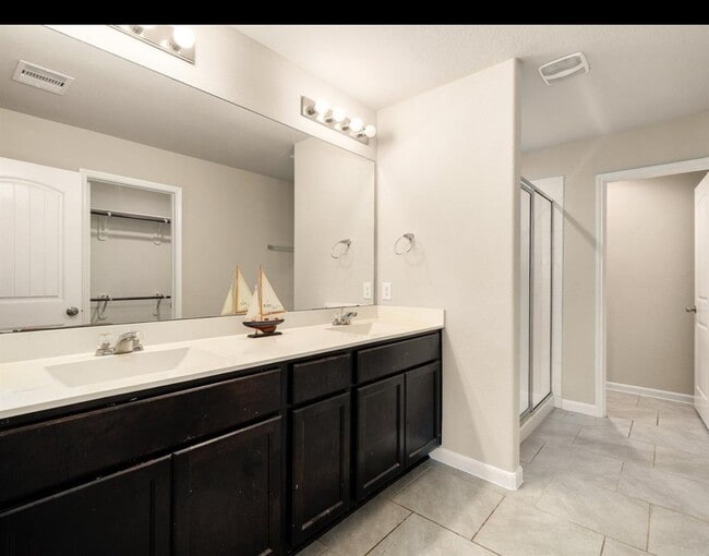 property at 8307 Oakleaf Meadow Ct