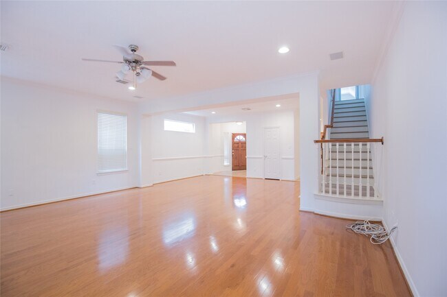 property at 5413 Kiam St