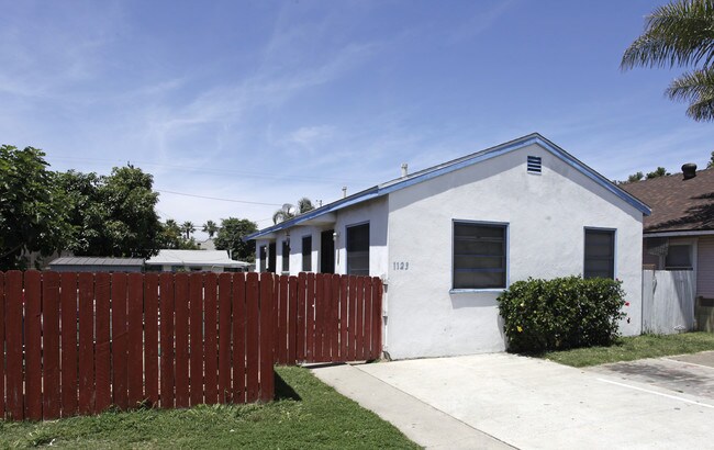 1123 W Chestnut St in Anaheim, CA - Foto de edificio - Building Photo