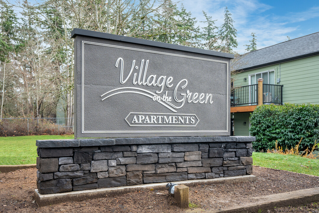 Village on the Green Apartments in Bellingham, WA - Building Photo