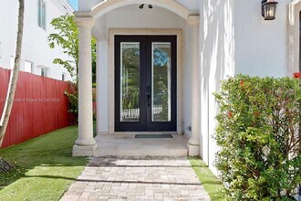 3180 New York St in Miami, FL - Building Photo - Building Photo