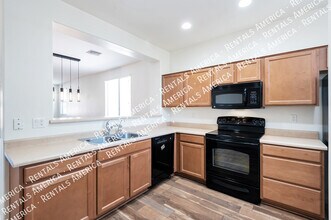 3323 S Lakeside Ridge Loop in Tucson, AZ - Building Photo - Building Photo