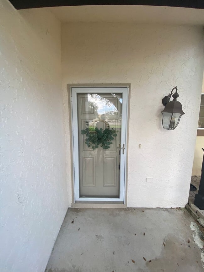 1132 Ave De Las Casas in Lady Lake, FL - Building Photo - Building Photo