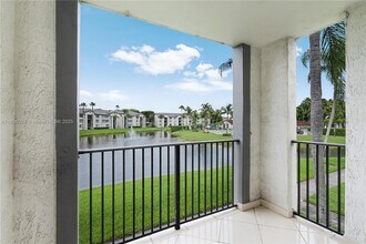 4350 NW 107th Ave in Miami, FL - Building Photo - Building Photo