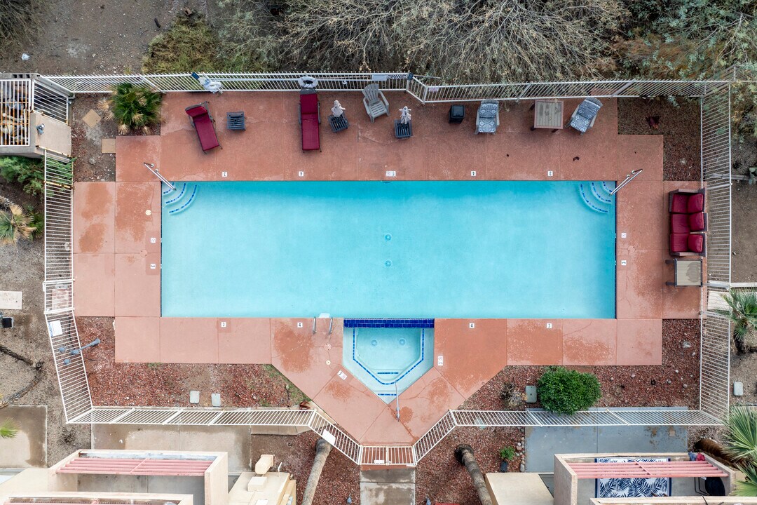 Papago Fairways in Phoenix, AZ - Foto de edificio