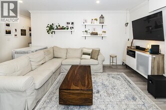 195 Mary St in Port Moody, BC - Building Photo - Building Photo