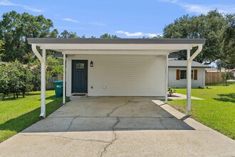 107 Lake Ct in Niceville, FL - Building Photo - Building Photo