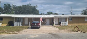 1703 Edgewater Dr in Edgewater, FL - Building Photo