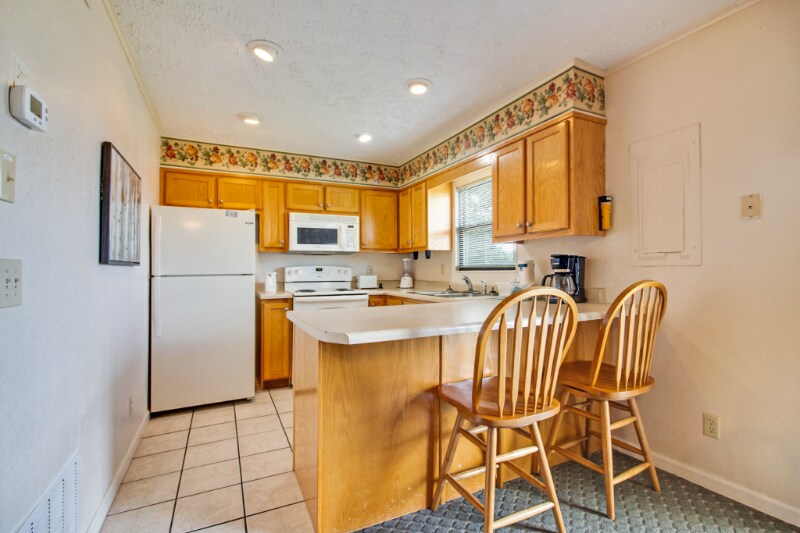 8005 Cherokee Trail in Crossville, TN - Building Photo