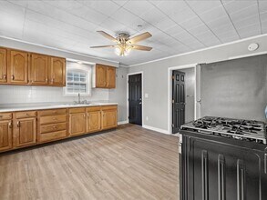 88 Pleasant St in Lincoln, RI - Building Photo - Building Photo