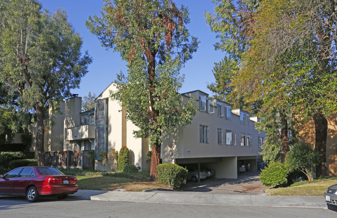 2026 Klamath Ave in Santa Clara, CA - Building Photo