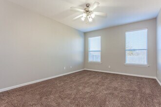 609 Cove Ct in Princeton, TX - Foto de edificio - Building Photo