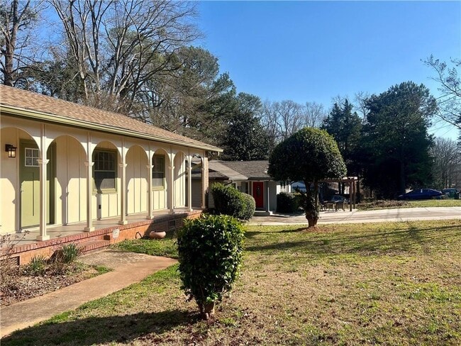 property at 2274 Greenway Dr