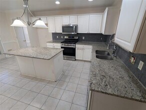 1016 Stacia's Way in Pflugerville, TX - Building Photo - Building Photo