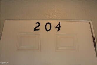 912 SW 39th Terrace in Cape Coral, FL - Building Photo - Building Photo