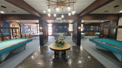 3030 Marcos Dr in Aventura, FL - Building Photo - Building Photo