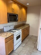 1345 N Pacific Ave in Glendale, CA - Building Photo - Building Photo