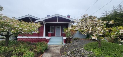 2415 J St in Eureka, CA - Building Photo - Building Photo