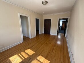 2109 Grove Ave in Berwyn, IL - Foto de edificio - Building Photo