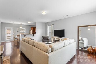 727 Mountain Quail Dr in Charlotte, NC - Building Photo - Building Photo